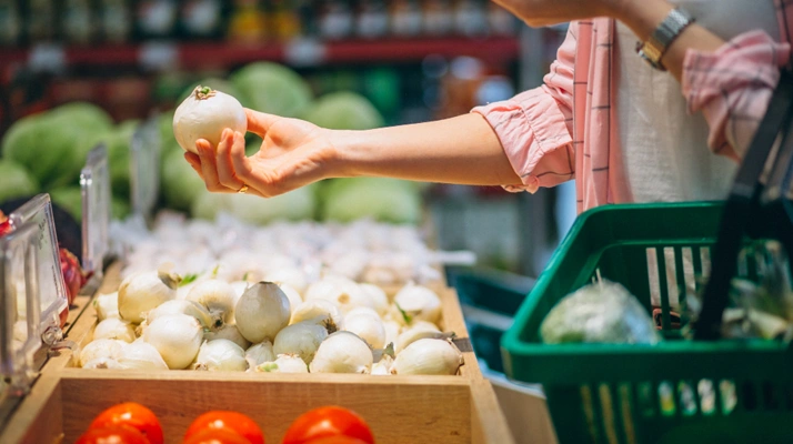 Woman buying grocery store